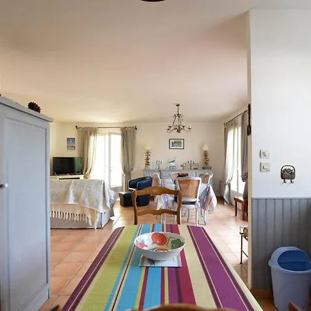 Superbe 4 Pieces Avec Jardin A 1500m De La Plage, 800m Des Commerces - - Fr-1-705-30 וילה