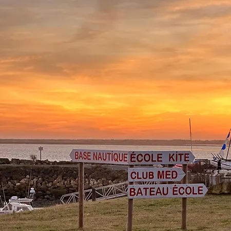 Villa Superbe villa 4 pièces avec jardin à 1500m de la plage, 800m des commerces - La Palmyre - FR-1-705-30